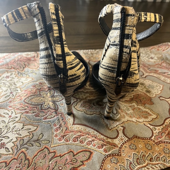 Black cute heels - Picture 4 of 6